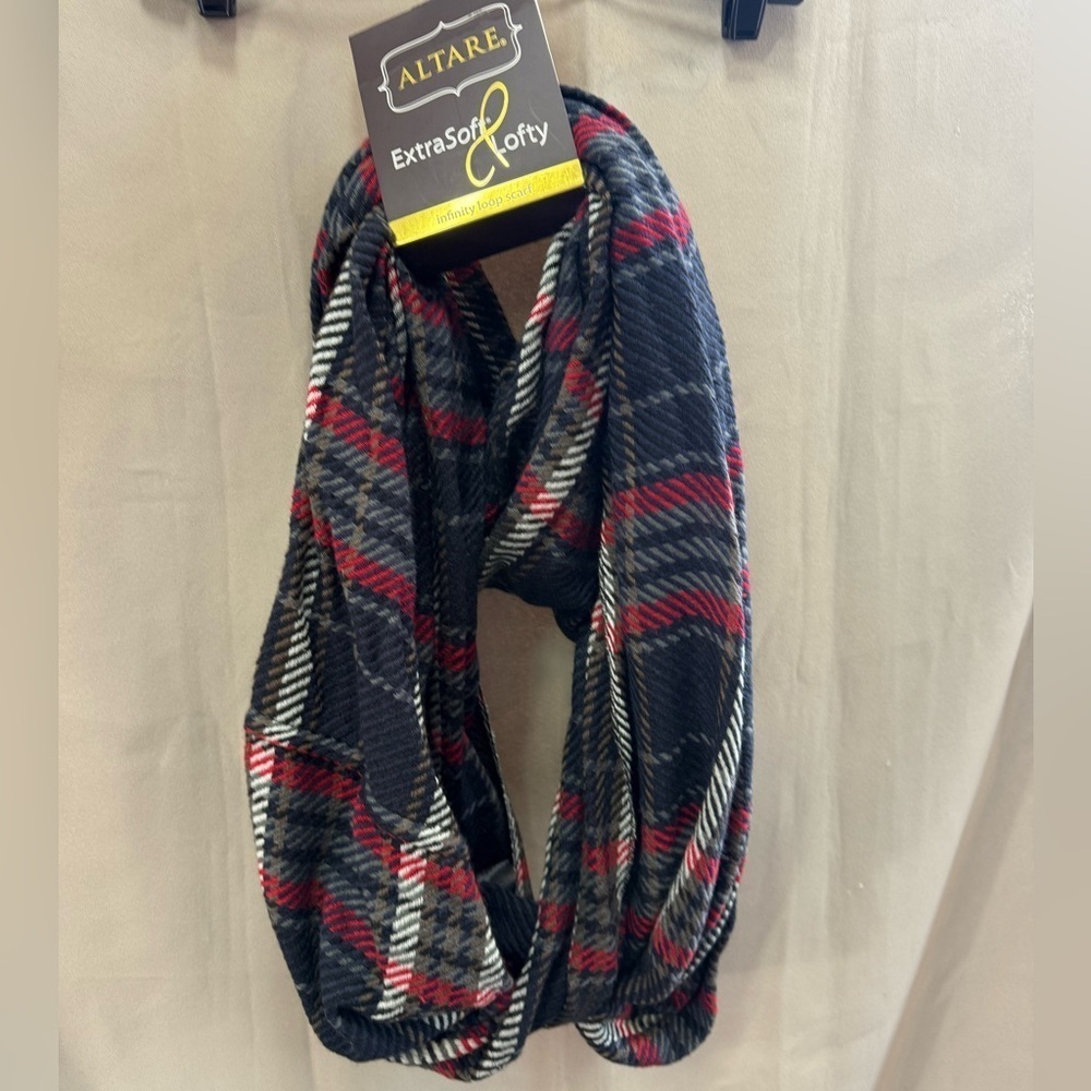 NWT Altare Infinity Scarf Plaid Loop Soft Cozy Red Blue Winter